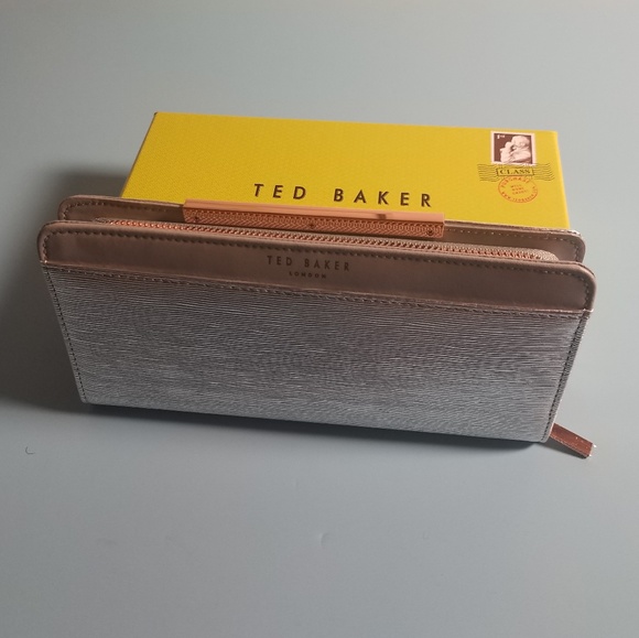 Ted Baker Metallic Wallet - Picture 7 of 8